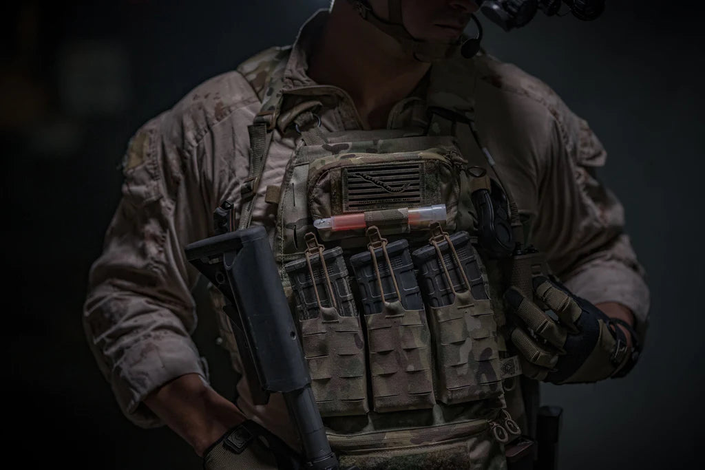 Ferro Concepts ADAPT Admin Panel plate carrier アドミンポーチ